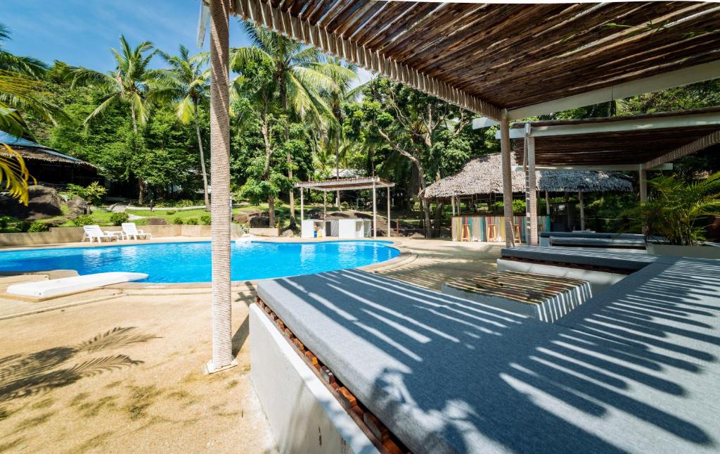 Bazén v ubytování Shiralea Backpackers Resort nebo v jeho okolí