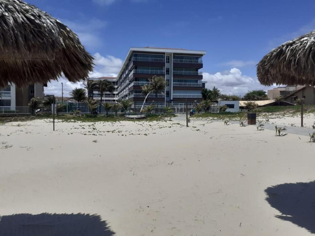  Apartamento de 02 Quartos Pé na Areia Vista Mar no Beach Way