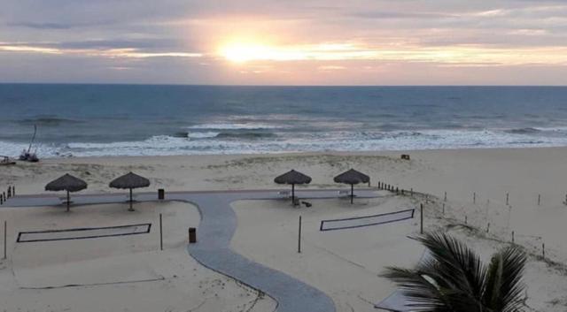  Apartamento de 02 Quartos Pé na Areia Vista Mar no Beach Way