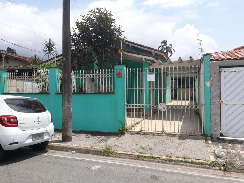  Quarto com wifi a 4 min a pé da praia em Bertioga