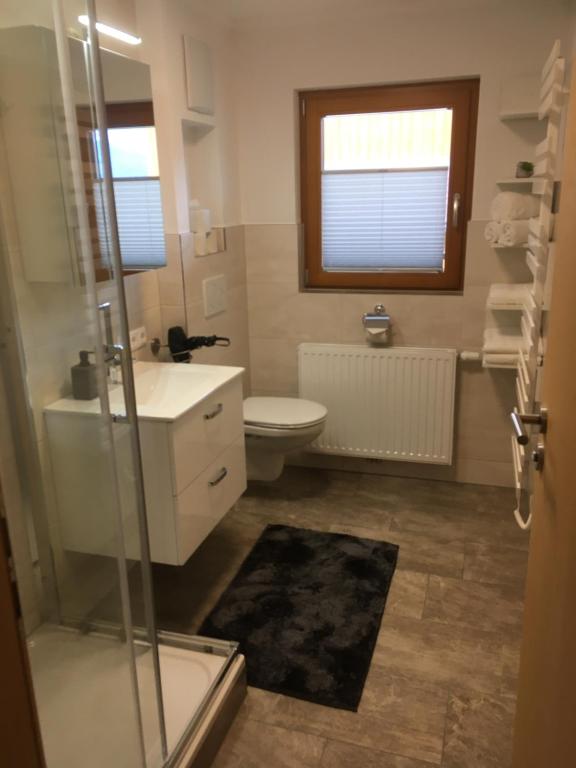 Koupelna v ubytování Schröckhof