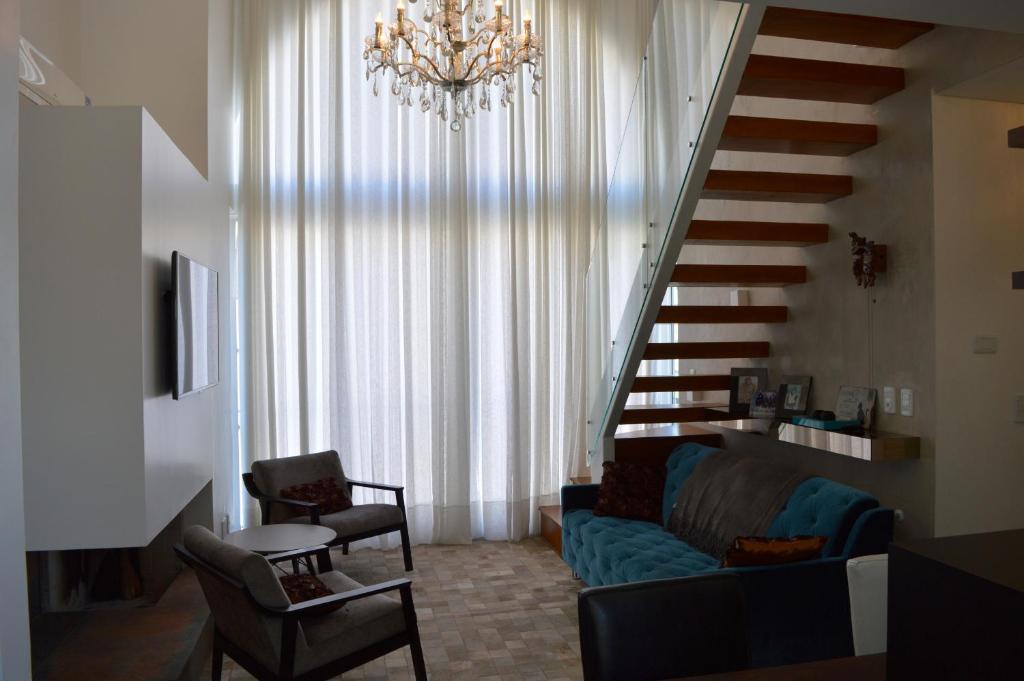  Rosa Apartamentos Van Gogh Centro Gramado