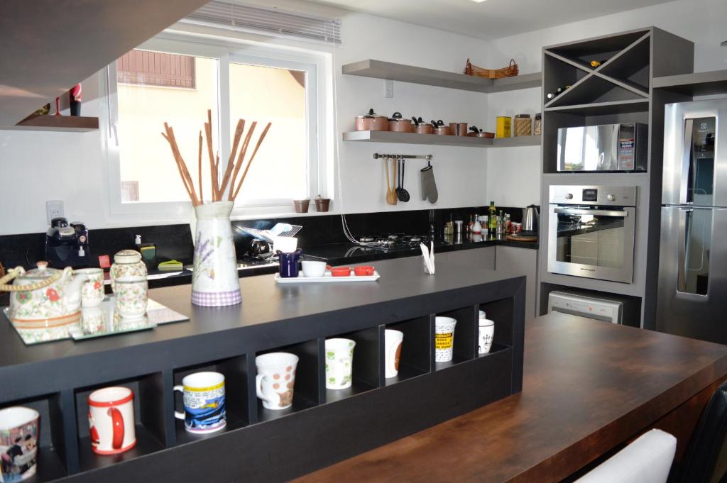  Rosa Apartamentos Van Gogh Centro Gramado