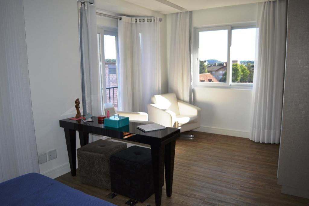  Rosa Apartamentos Van Gogh Centro Gramado