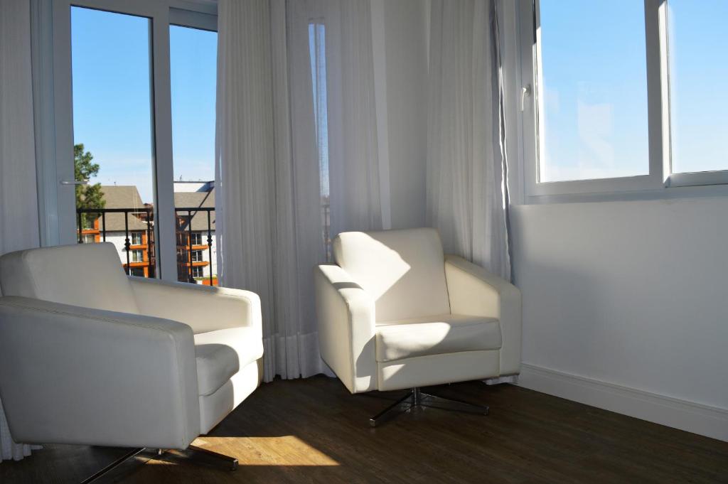  Rosa Apartamentos Van Gogh Centro Gramado