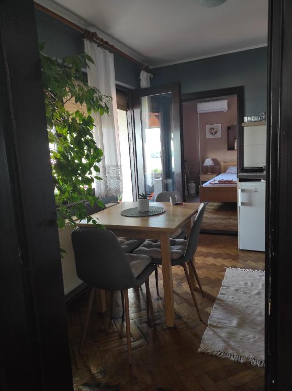 Kuchyň nebo kuchyňský kout v ubytování HostelChe Guest House