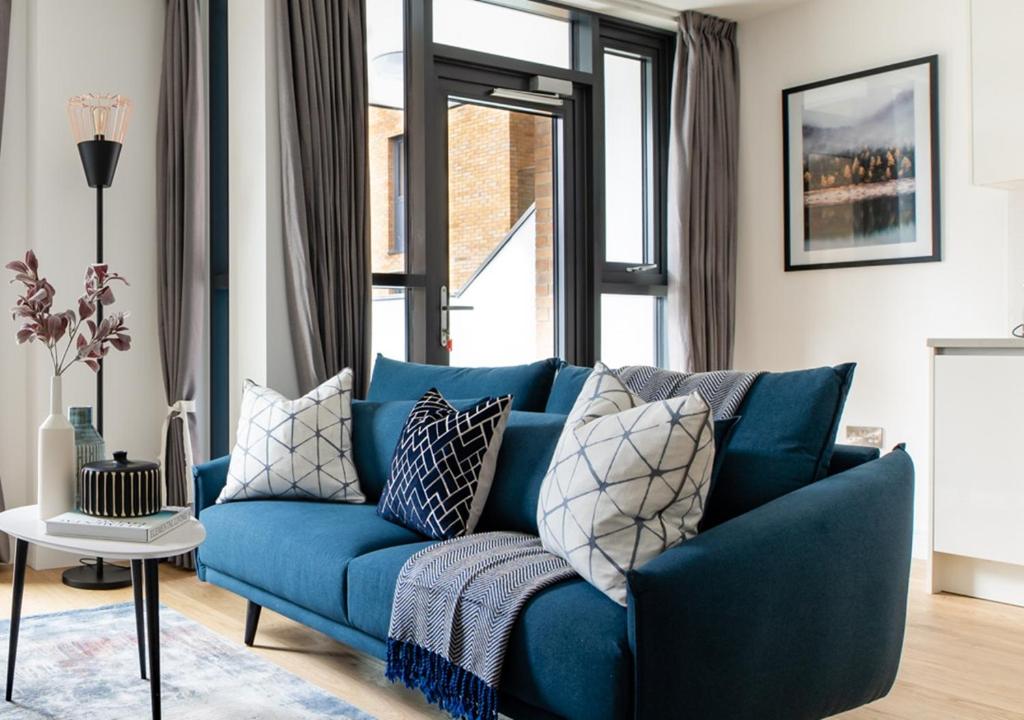 Contemporary Apartments, WEMBLEY - SK