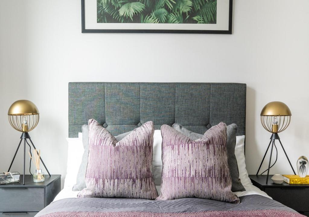 Contemporary Apartments, WEMBLEY - SK