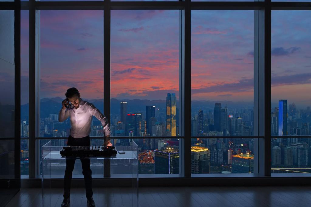 Επισκέπτες που μένουν στο Niccolo Chongqing