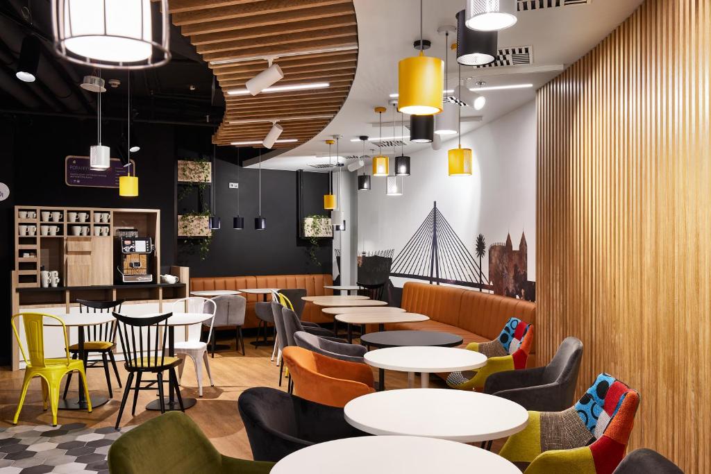 Holiday Inn Express - Warsaw - The HUB by IHG - Resim 5