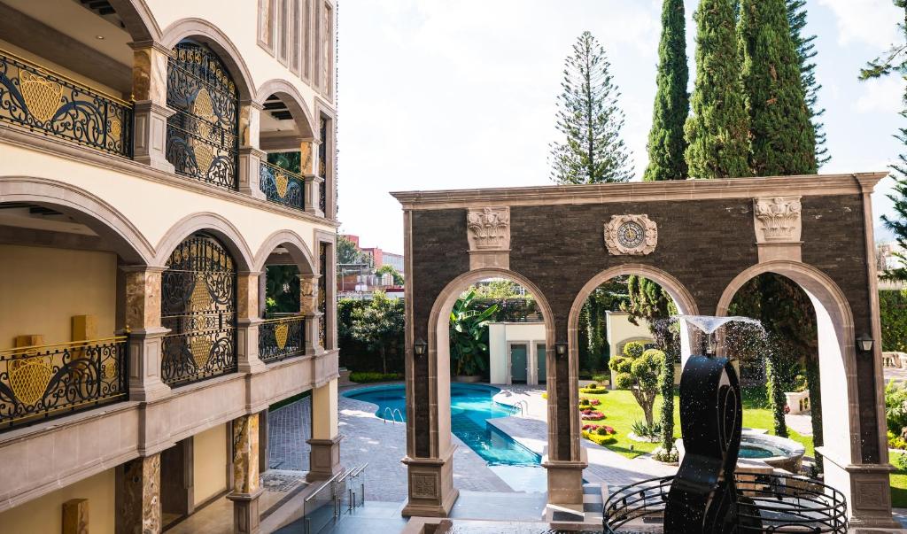 Balkón nebo terasa v ubytování HOTEL & SPA MANSION SOLIS by HOTSSON