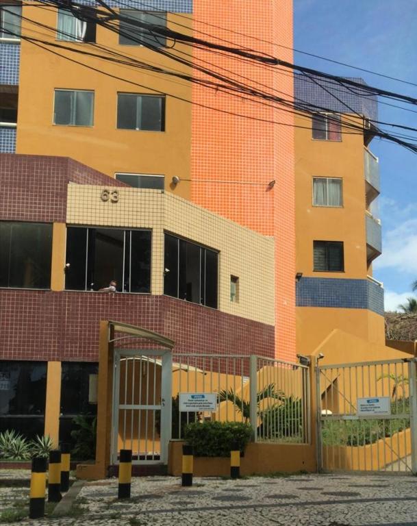  Apto orla de Salvador todo novo e mobiliado Jd Armação