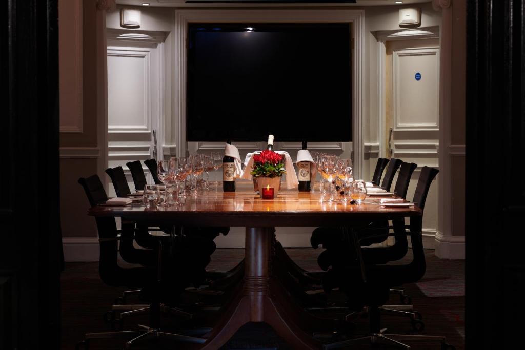 The Dilly - Resim 43