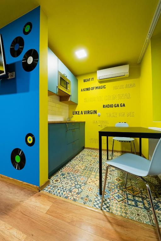 Good Times House - 3