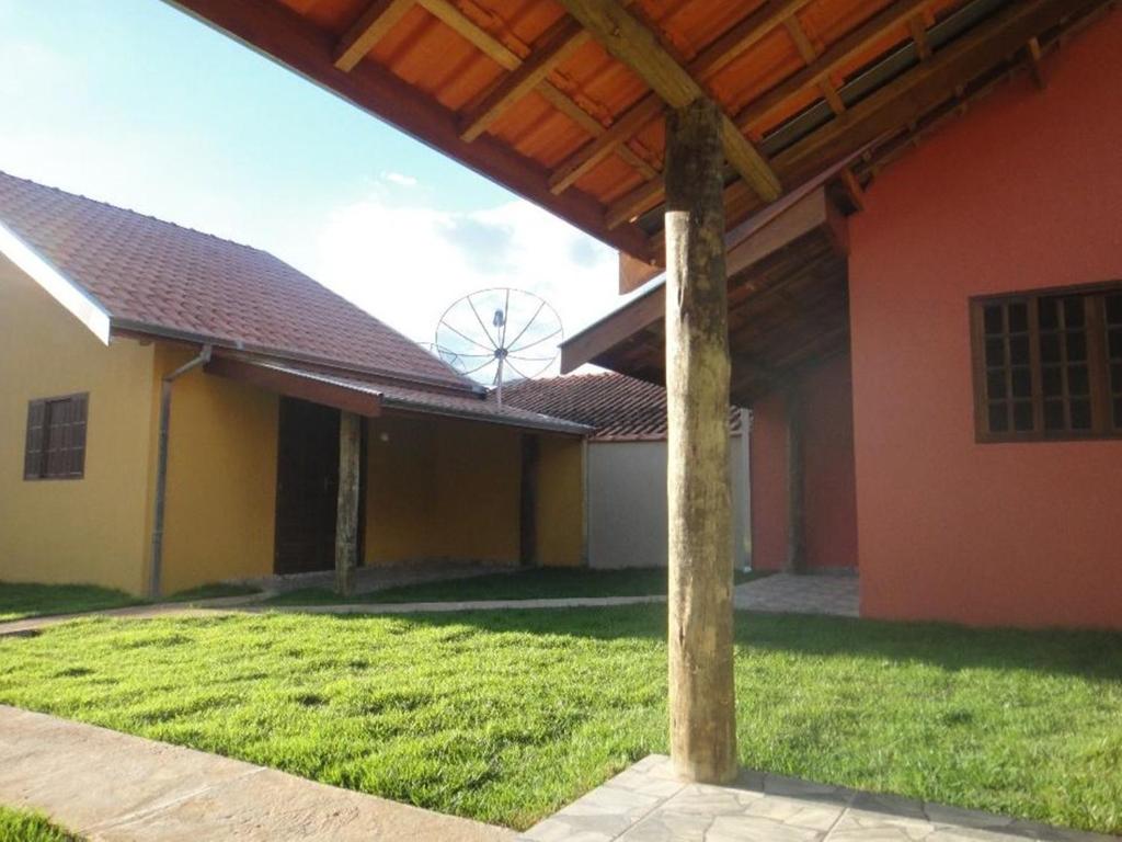 Budova, kde se prázdninový areál nachází
