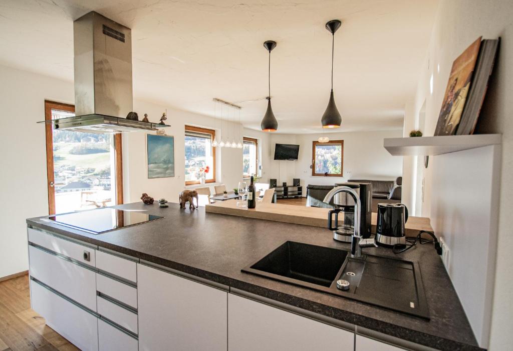 Kuchyňa alebo kuchynka v ubytovaní Ferienwohnung mit Terrasse