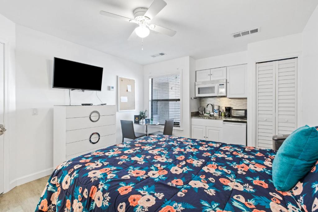 Gallery image of The Inn at St. Thomas Square #1303A in Panama City Beach