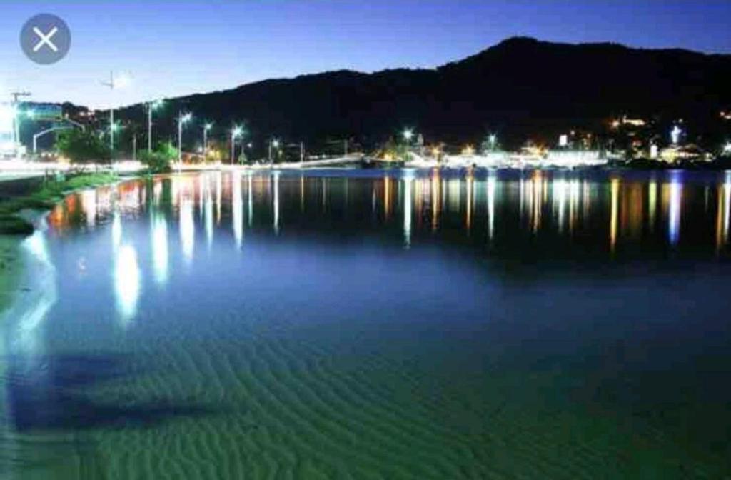  Bela casa - Frente para praia da Lagoa da Conceição - Local e vista privilegiada