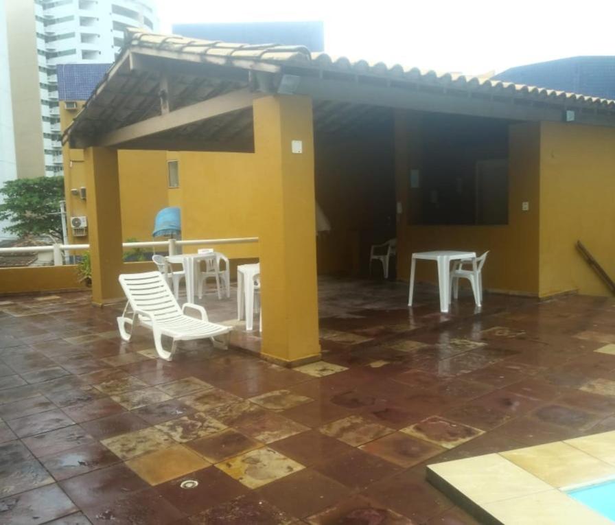  Apto orla de Salvador todo novo e mobiliado Jd Armação