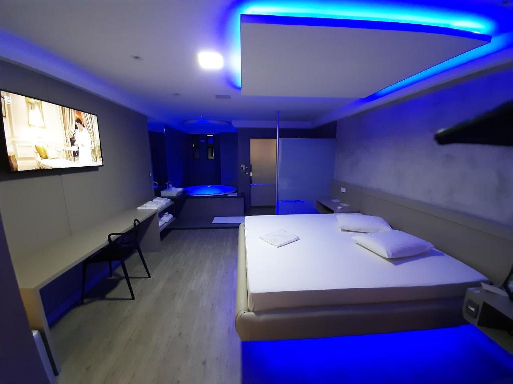  BAMBINA HOTEL - Adults Only