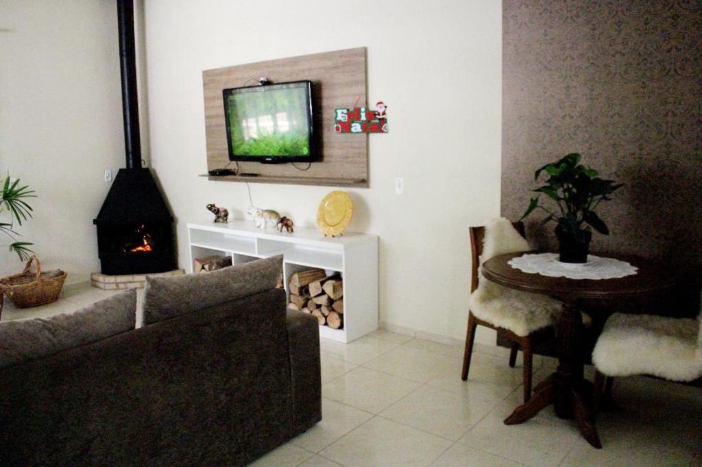 Hospedagem Vó Lina  Hospedagem Vó Lina