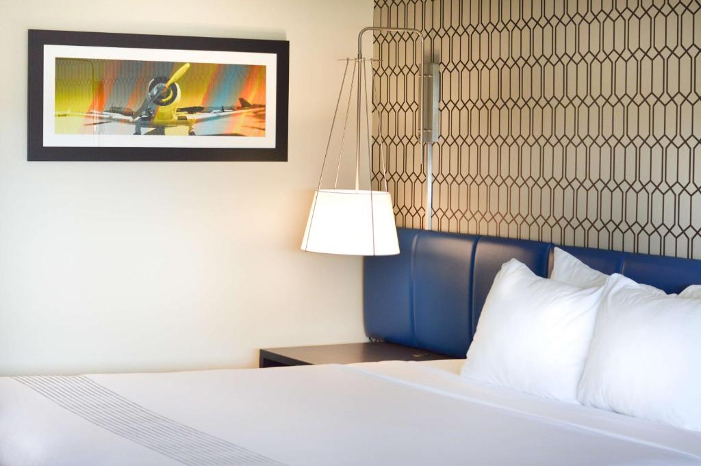 Best Western Plus Ft Lauderdale Hollywood Airport Hotel - Cuarto King