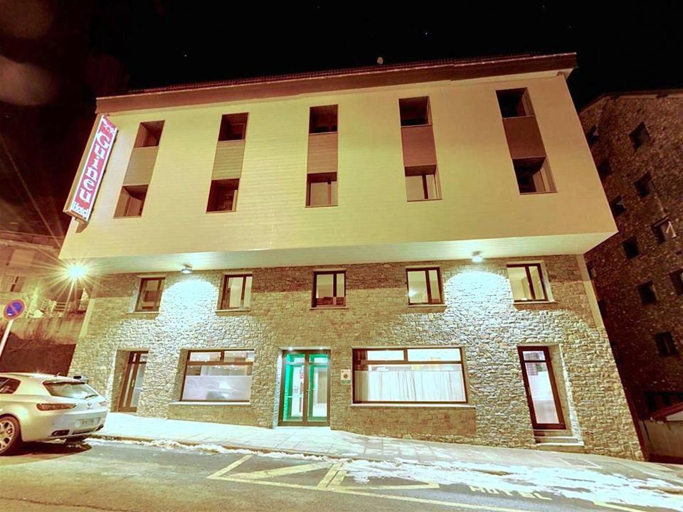 Budova, kde se hotel nachází