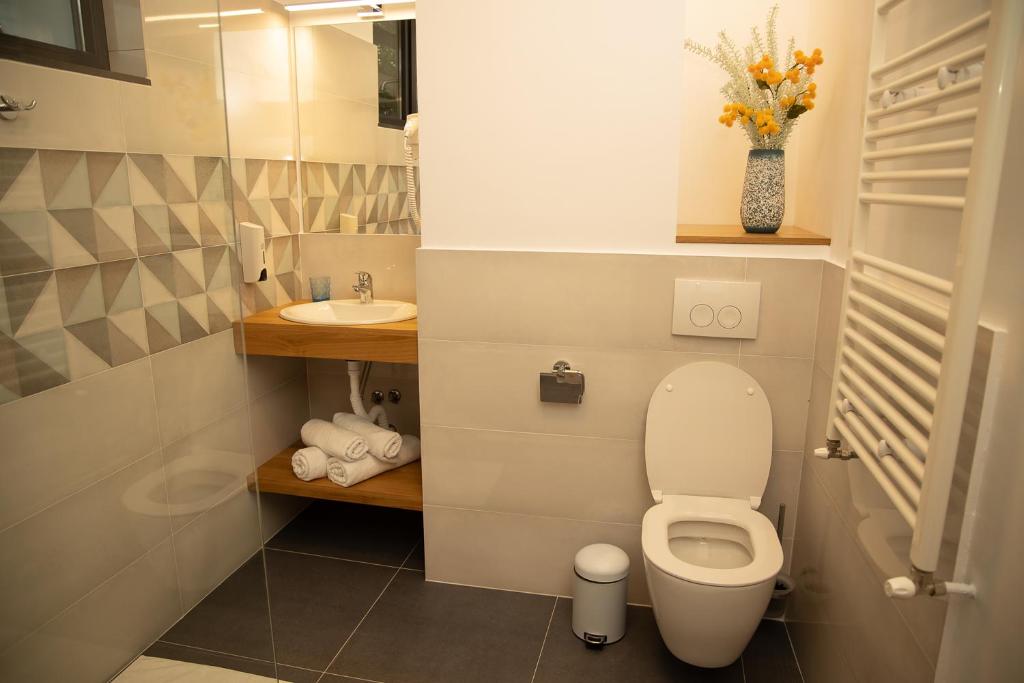 Manolle Boutique - Resim 20