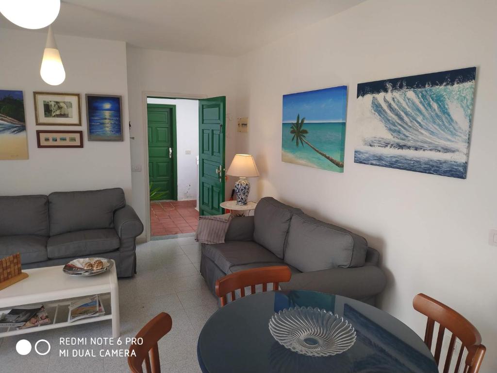 A seating area at Caracola azul