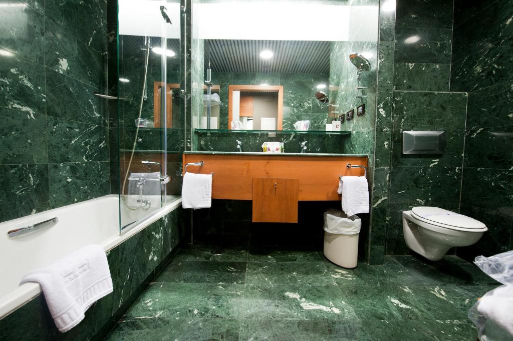 Kúpeľňa v ubytovaní Gran Hotel Lakua