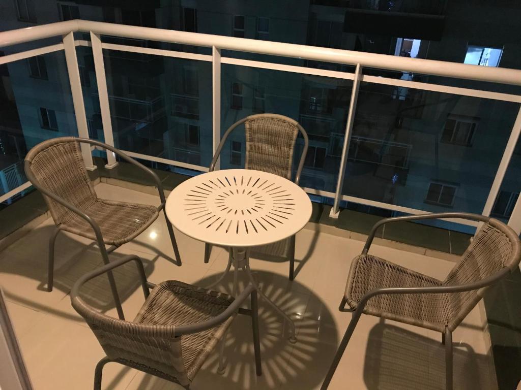  Apartamento Cond. JTR