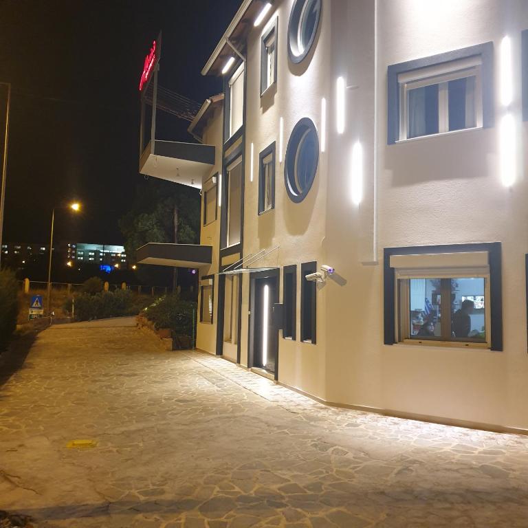 Budova, v ktorej sa apartmánový hotel nachádza