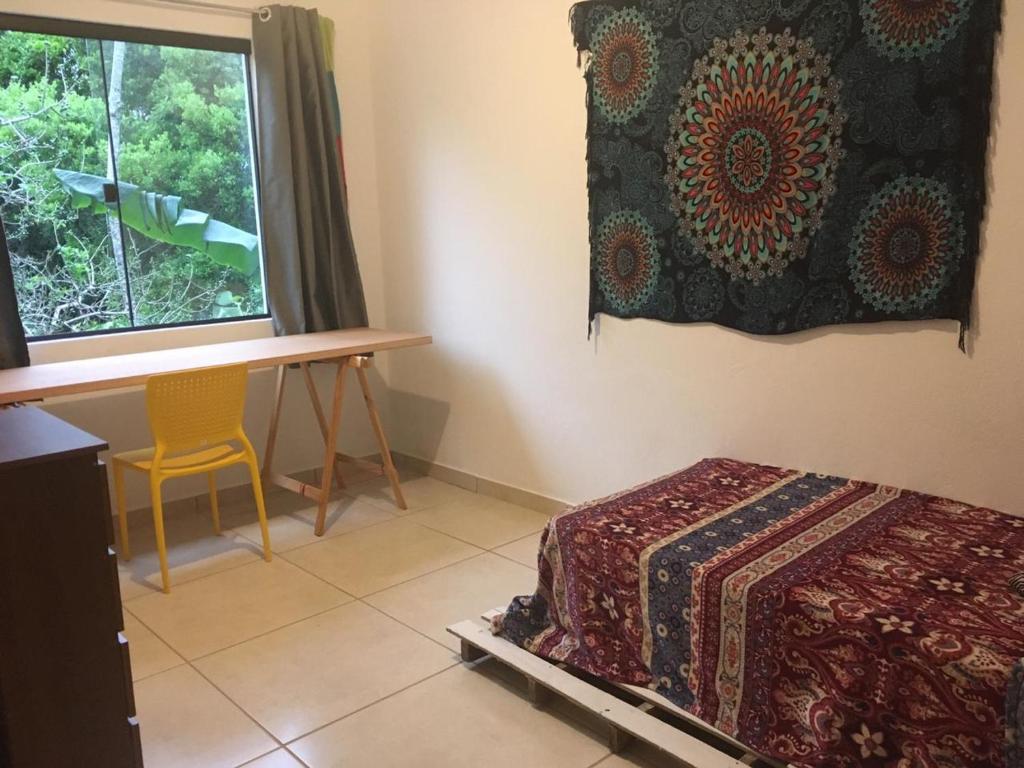  Casa nova em meio à natureza e todas as comodidades no entorno.