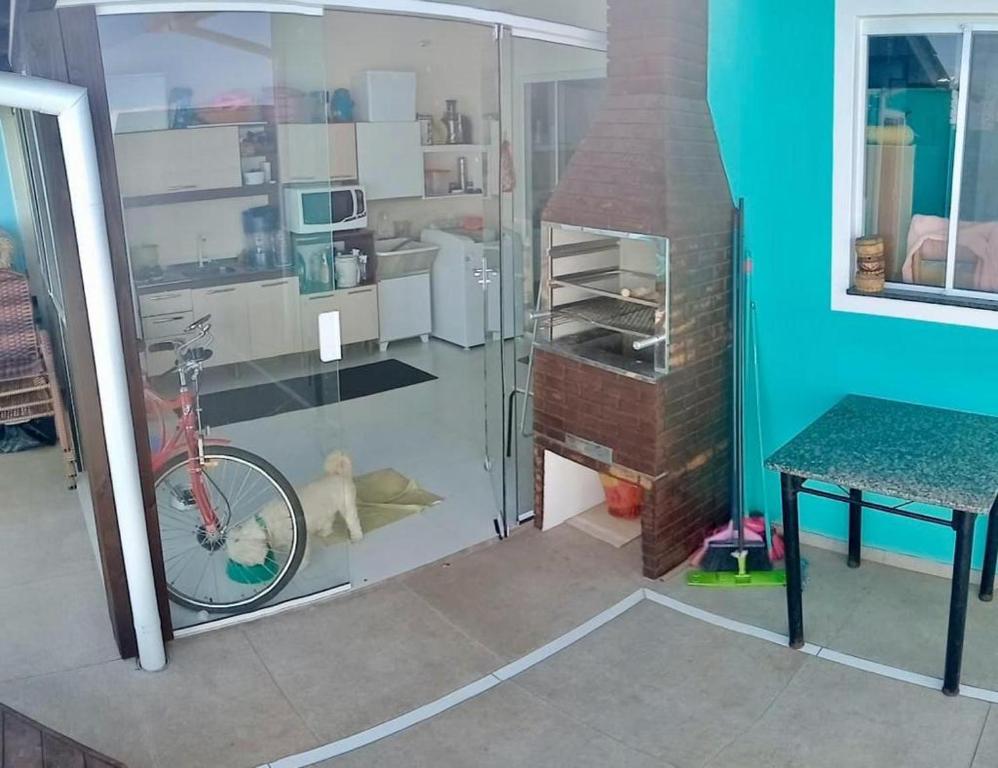  Casa com piscina
