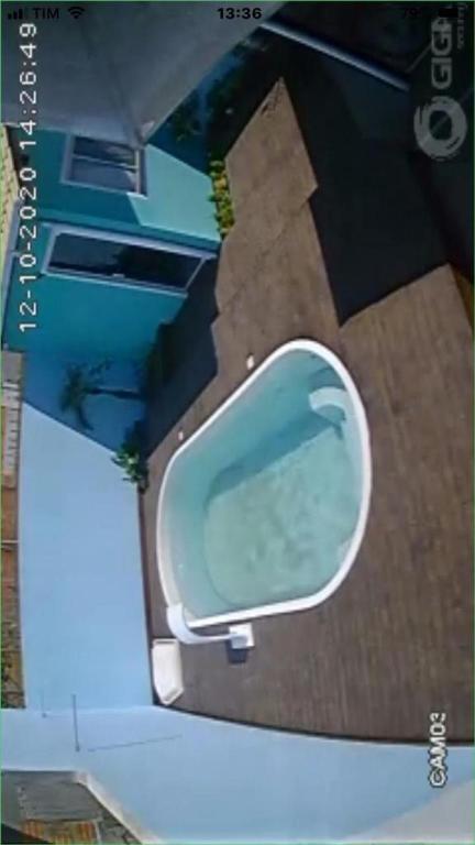  Casa com piscina