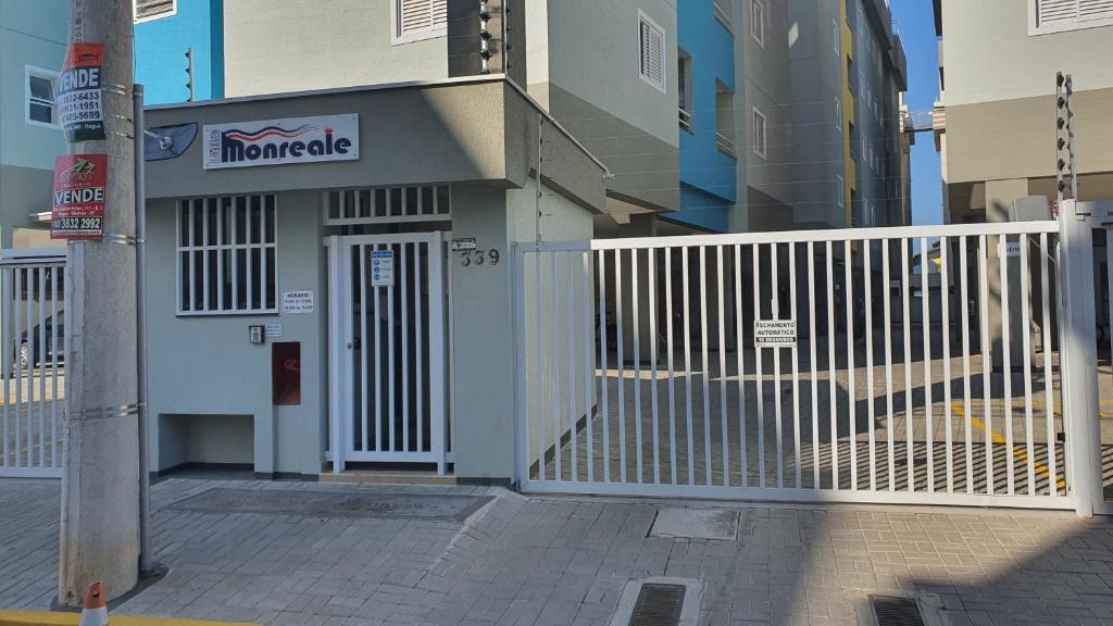  Villa Monrealle Praia Itaguá