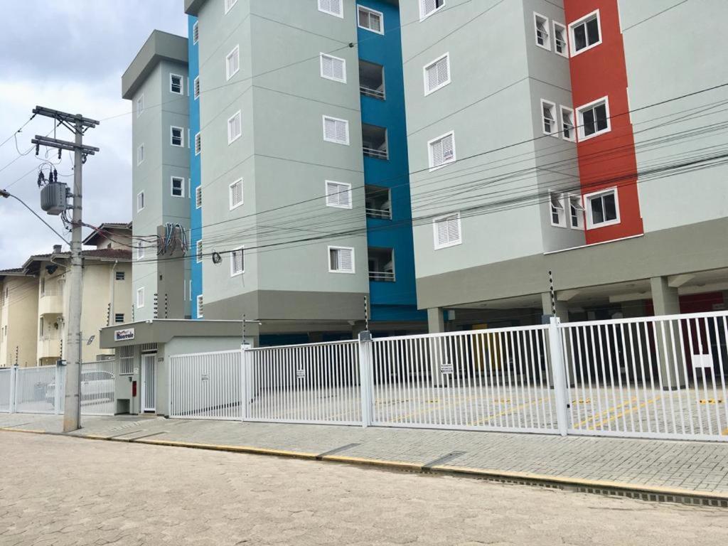  Villa Monrealle Praia Itaguá