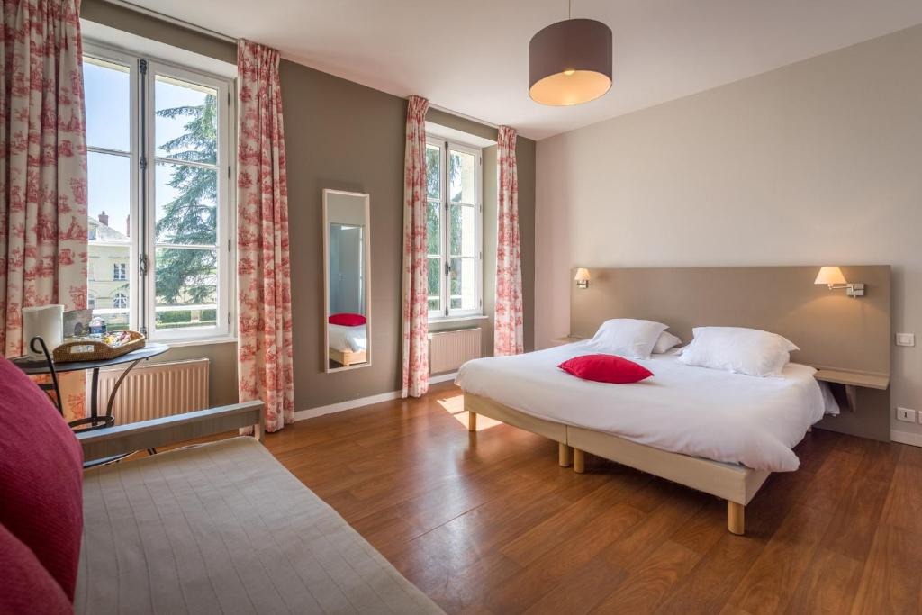 Domaine de Roiffé - Comfort Triple Room