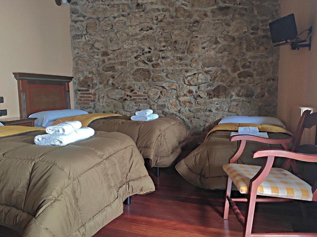 Posada de Candelario - Camera Tripla Con Balcone