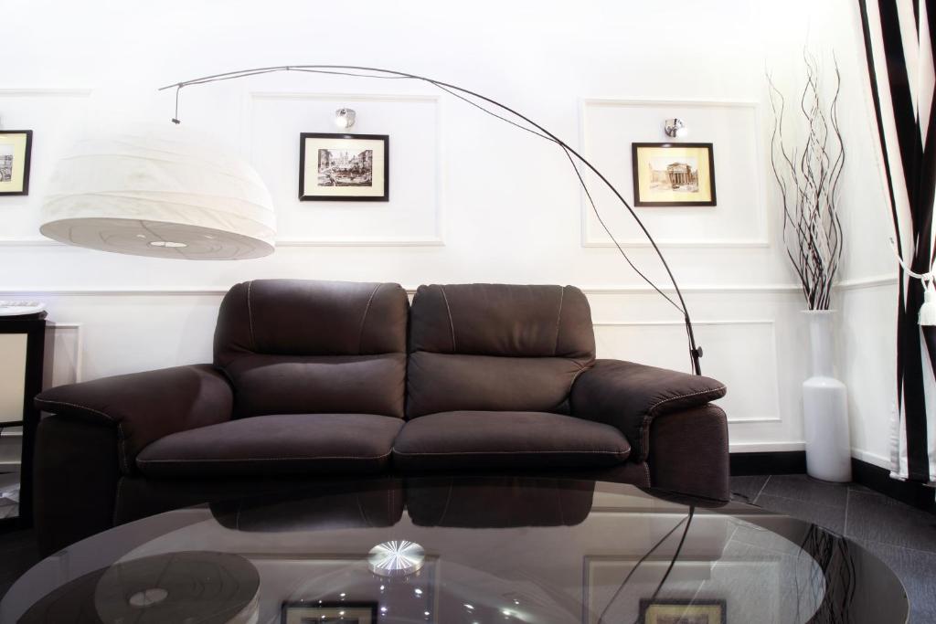 A seating area at L'antica Locanda Dell'Orso