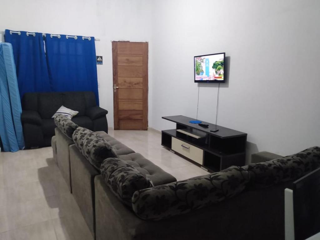  Excelente Sobrado em Mongaguá a 100 mts da praia.