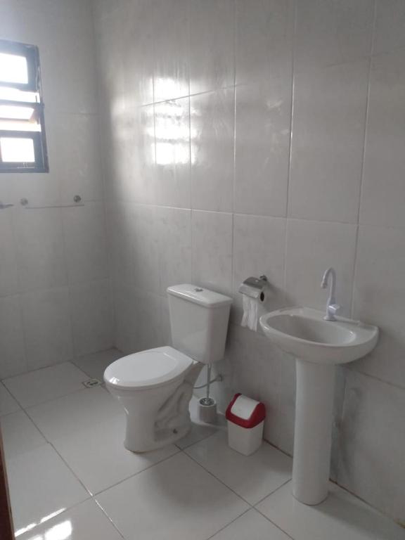  Excelente Sobrado em Mongaguá a 100 mts da praia.
