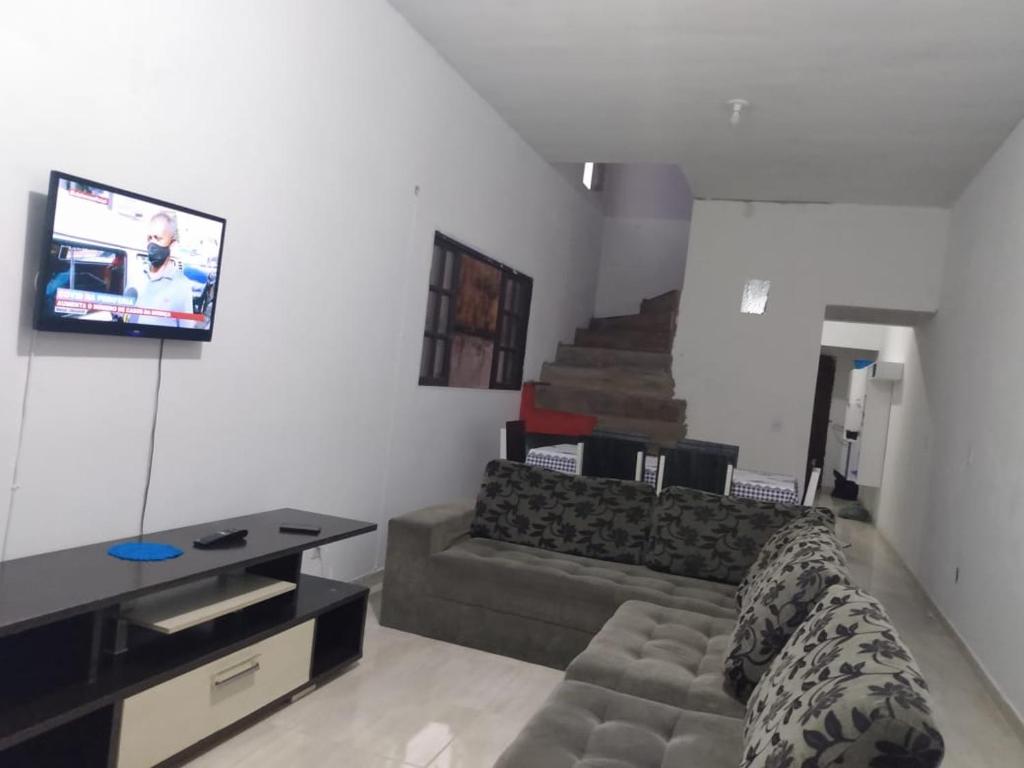  Excelente Sobrado em Mongaguá a 100 mts da praia.
