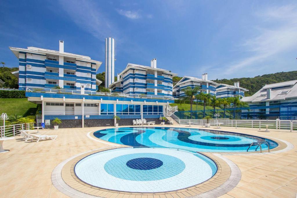  Apartamento Praia brava 100 metros da praia