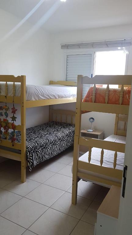  Apartamento Praia brava 100 metros da praia