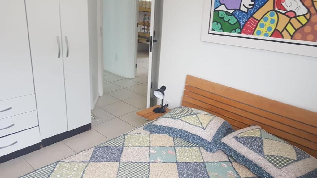  Apartamento Praia brava 100 metros da praia