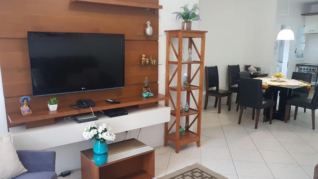  Apartamento Praia brava 100 metros da praia