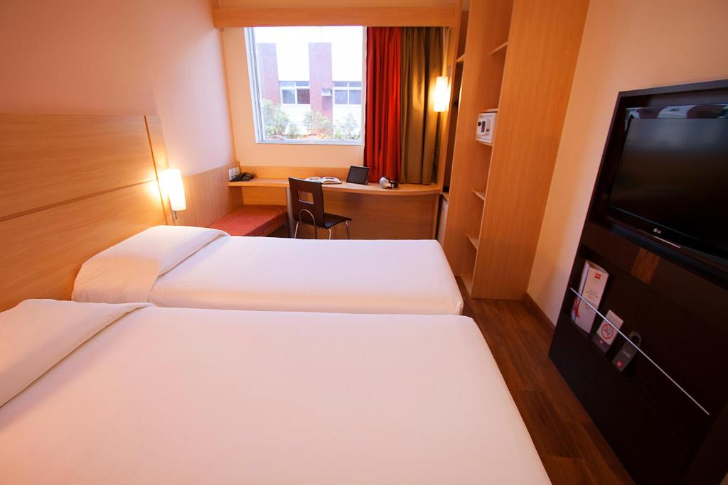  ibis Vitoria Praia de Camburi