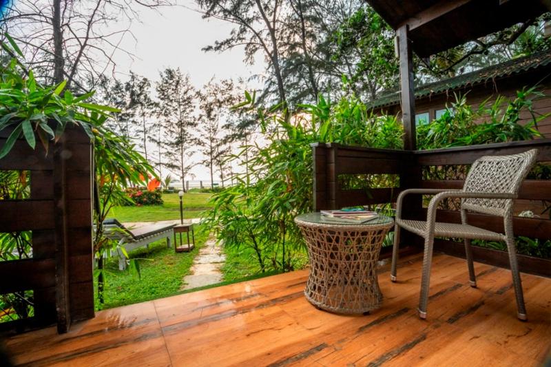 Zahrada ubytování Montego Bay Beach Village - Morjim
