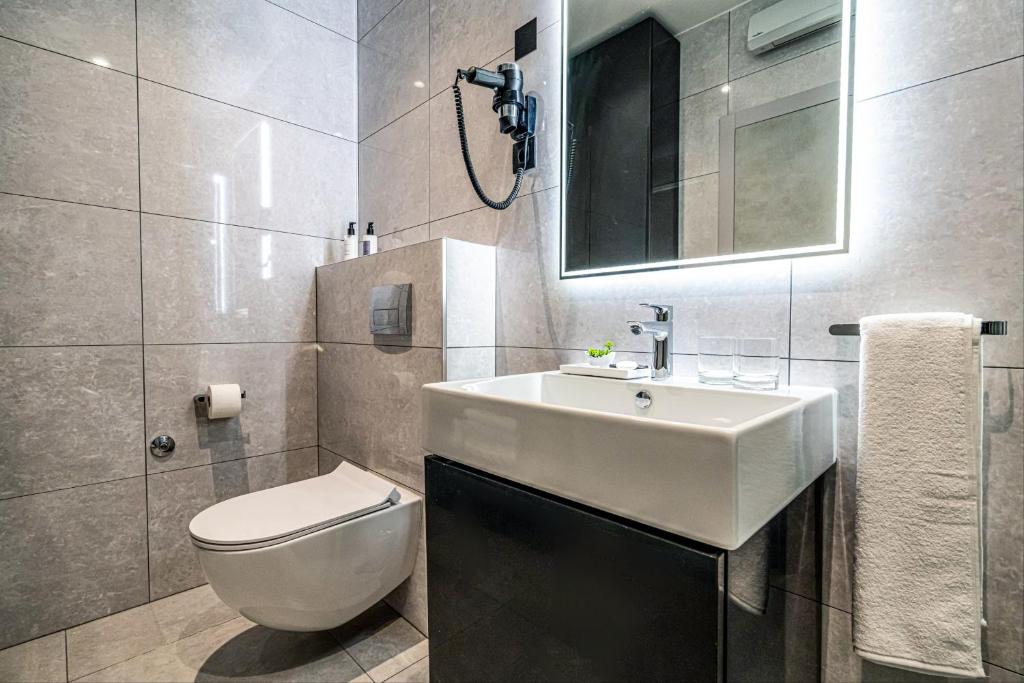 Calma LUXURY Rooms - 17